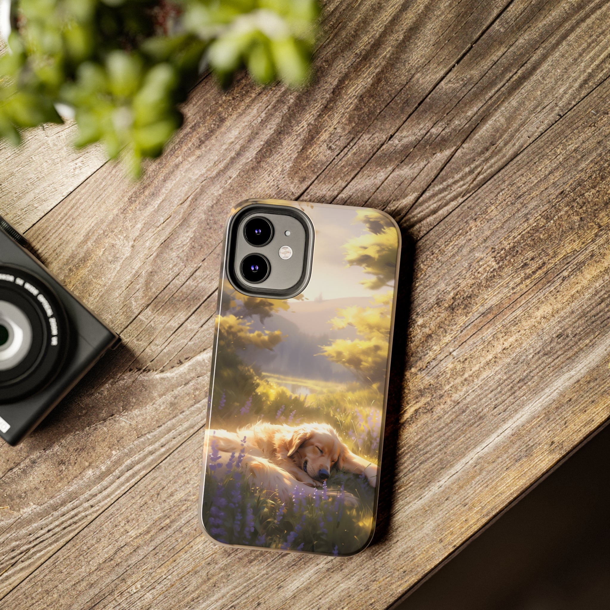 Golden Retriever Love: Impact-Resistant iPhone Case