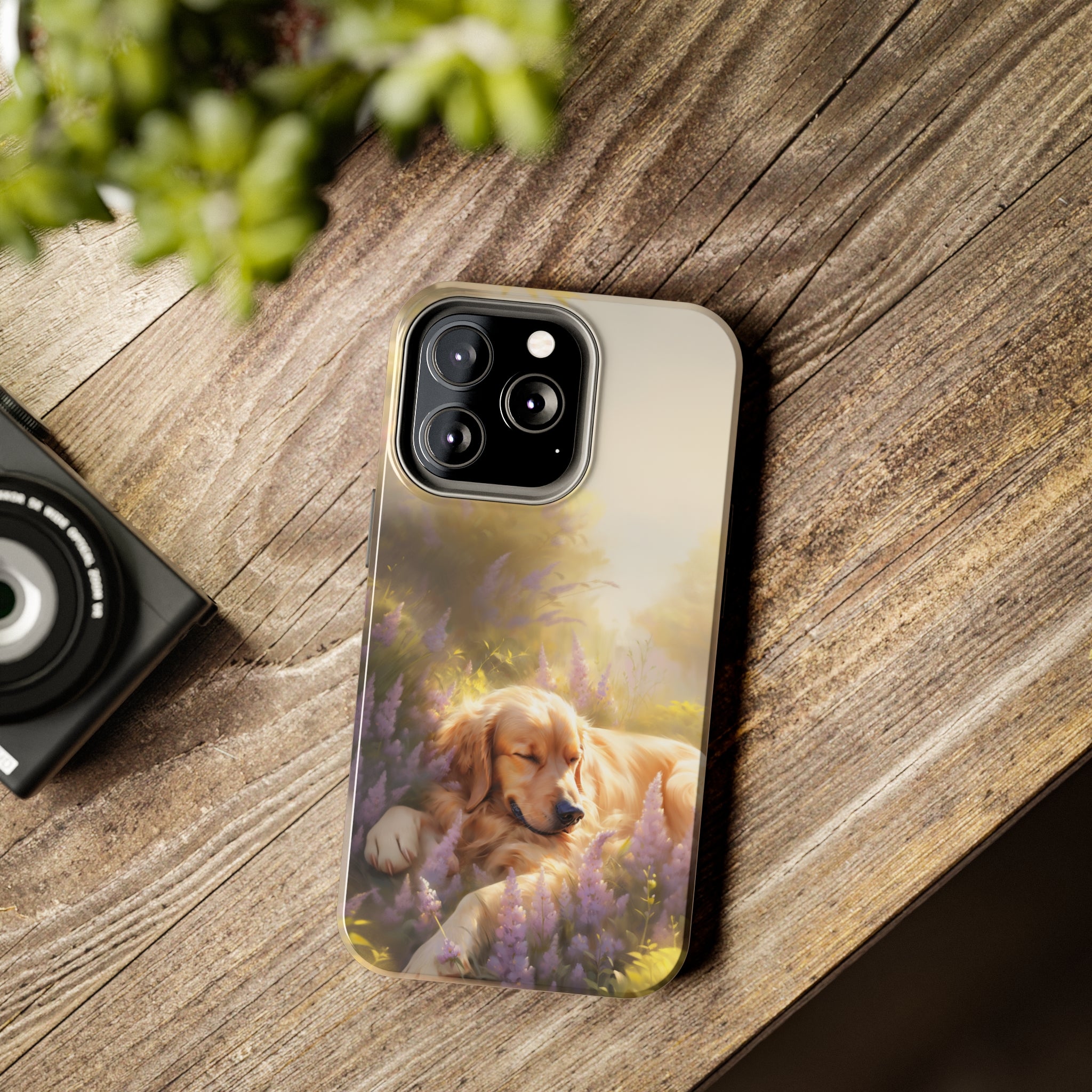 Golden Retriever Love: Impact-Resistant iPhone Case