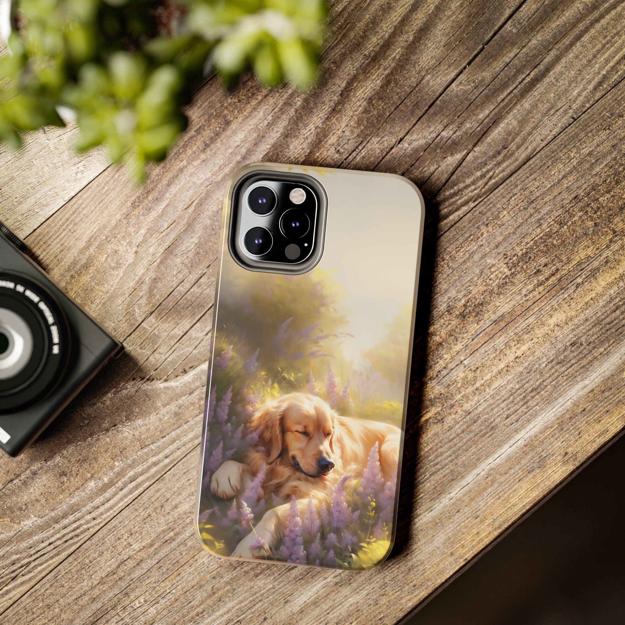 Golden Retriever Love: Impact-Resistant iPhone Case