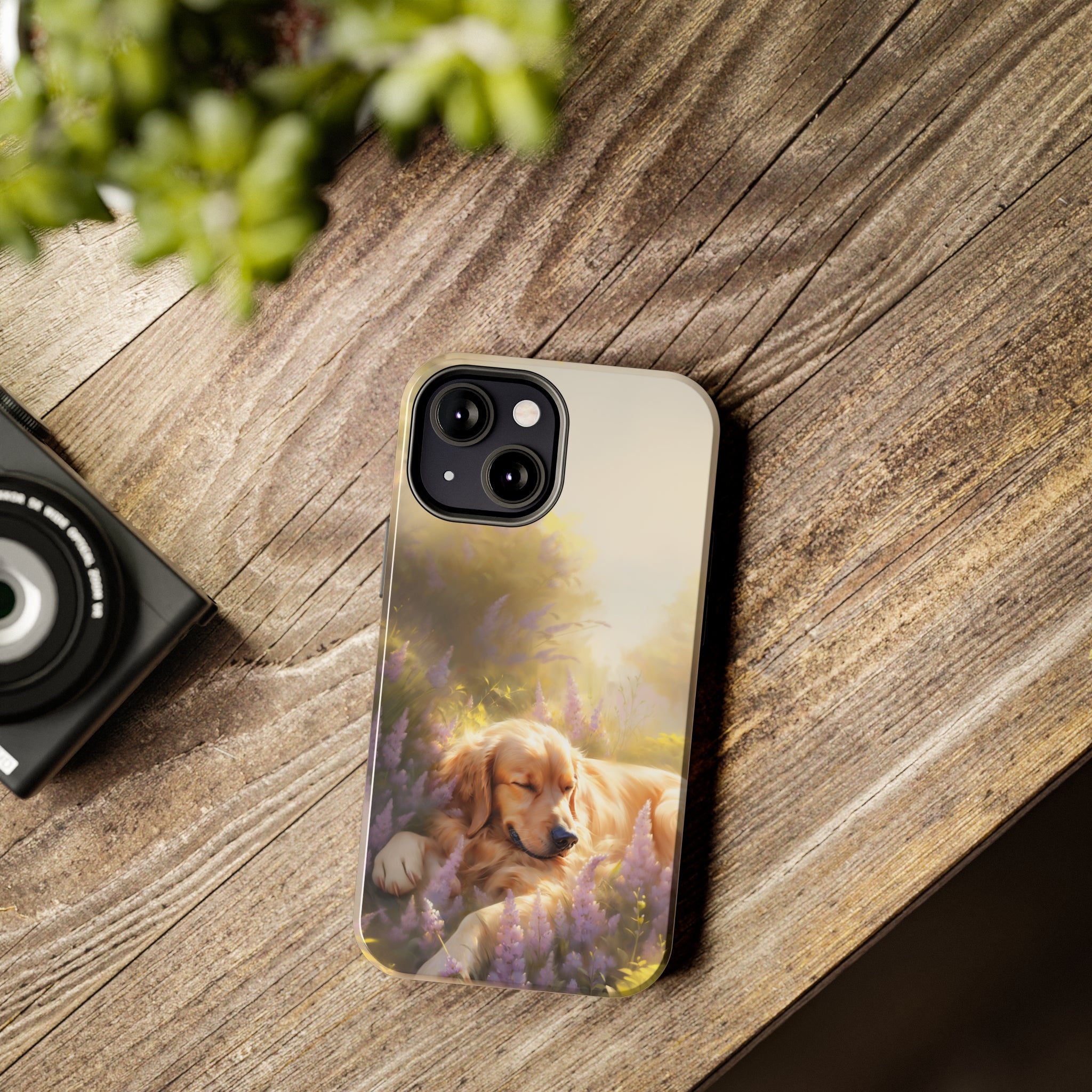 Golden Retriever Love: Impact-Resistant iPhone Case