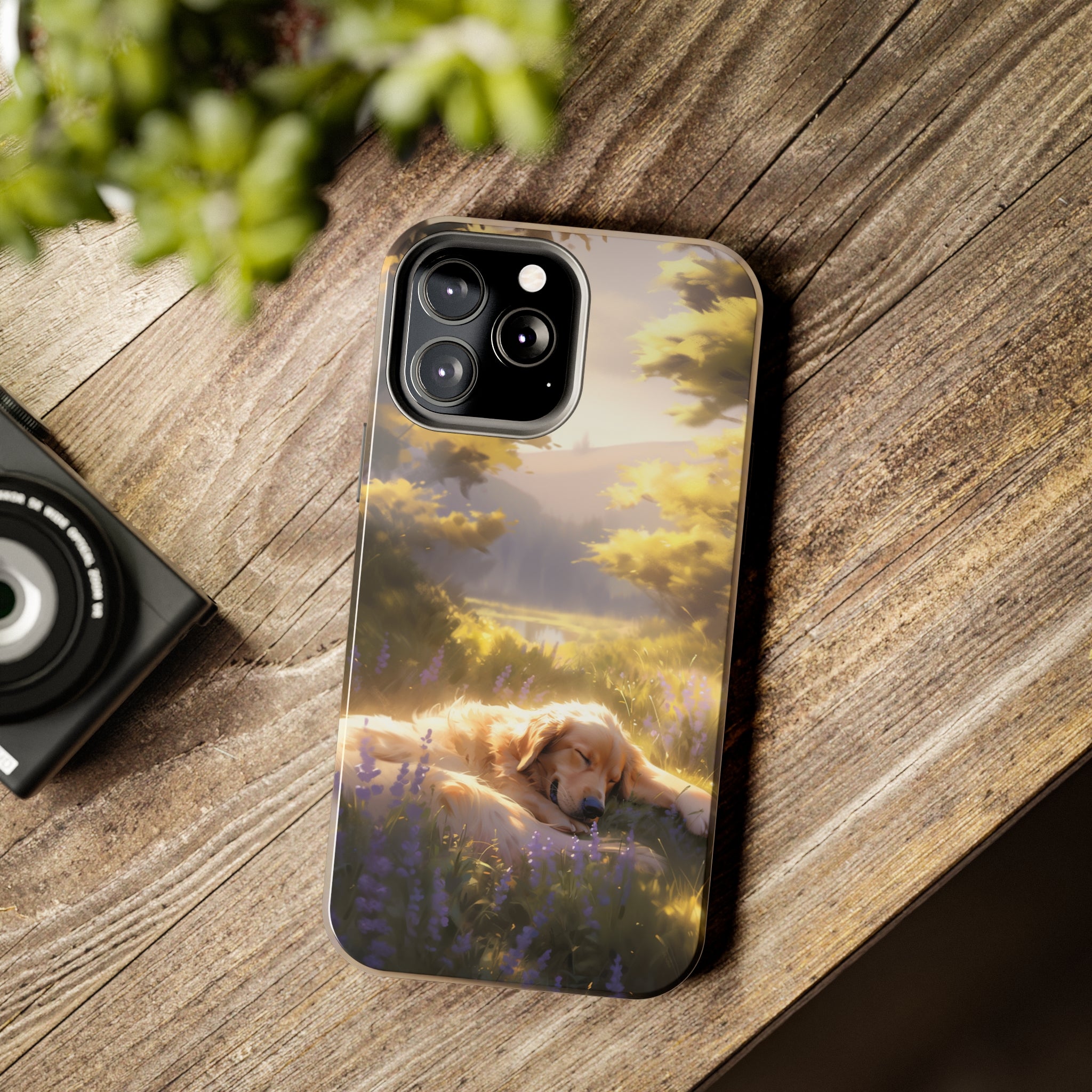 Golden Retriever Love: Impact-Resistant iPhone Case