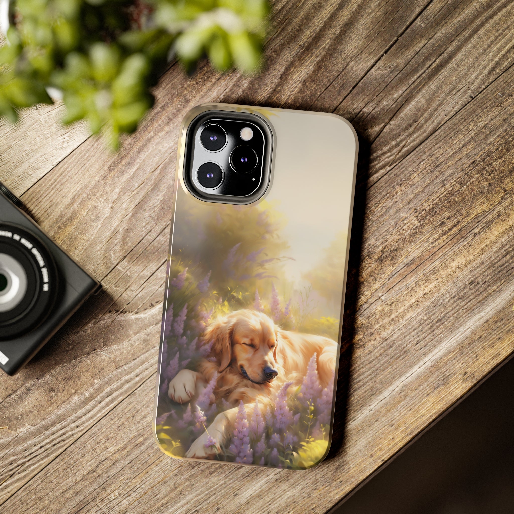 Golden Retriever Love: Impact-Resistant iPhone Case