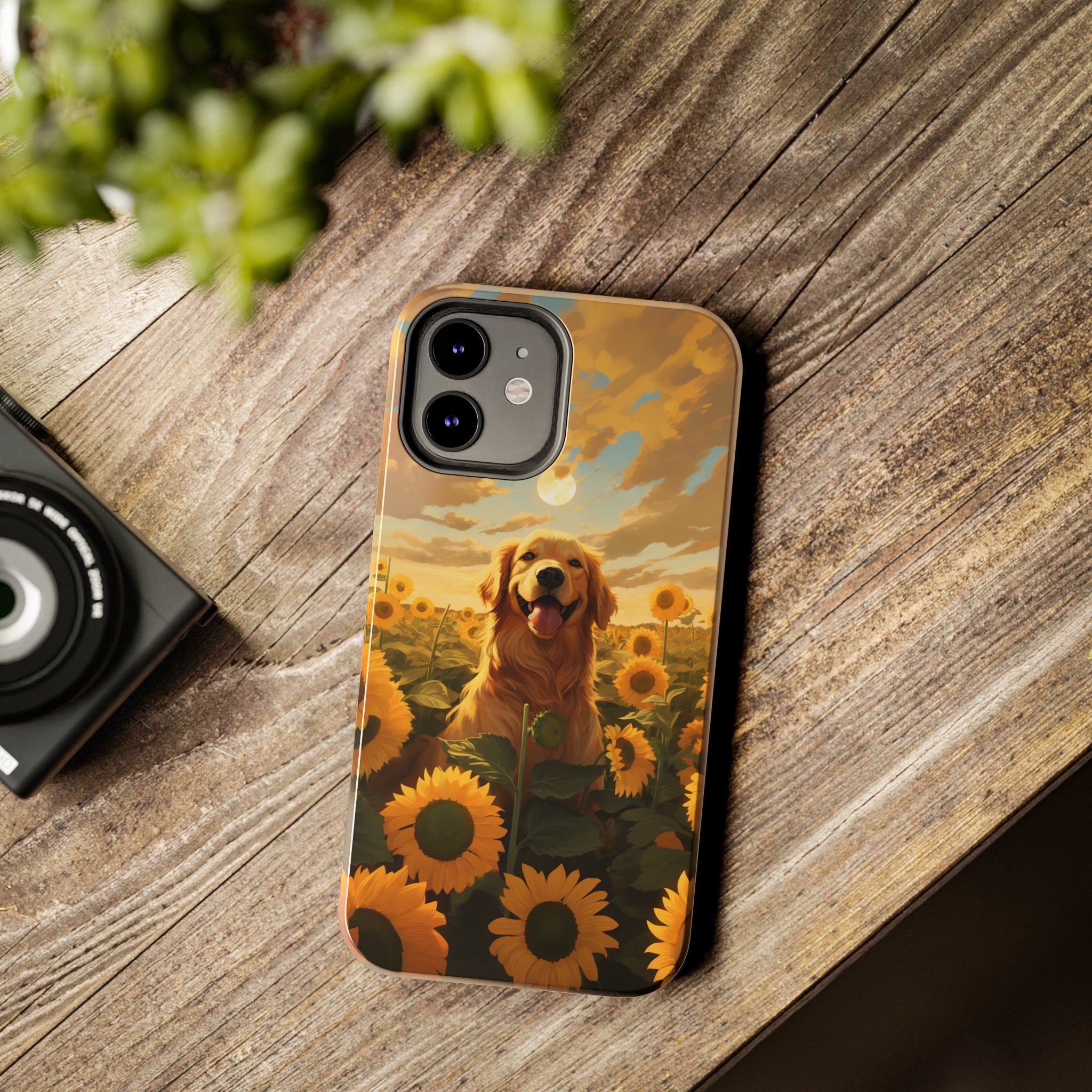 Golden Retriever Love: Impact-Resistant iPhone Case